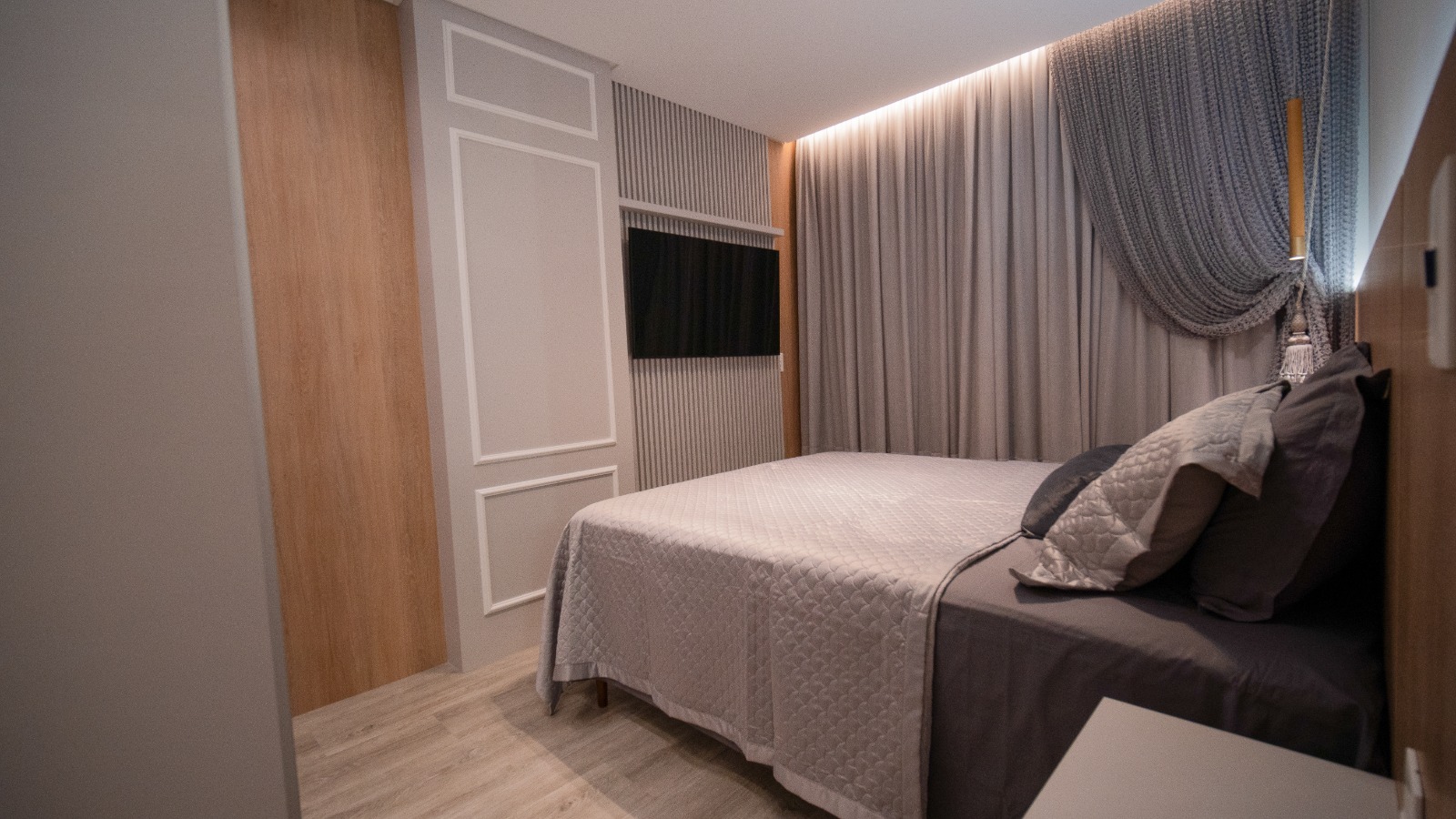 Quarto moderno do flat em Itapema